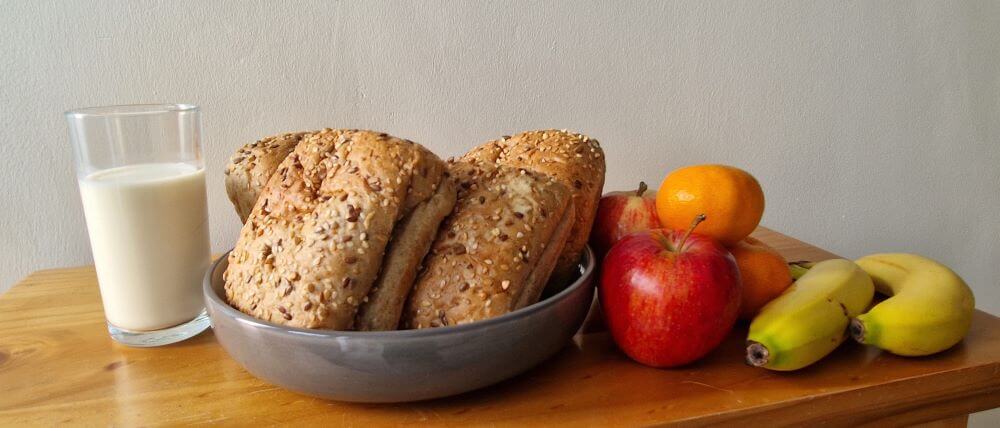 image of bread and fruit